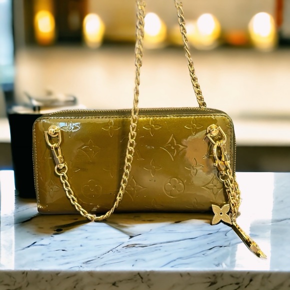 SOLD - Louis Vuitton Rare Long zippy ON CHAIN - Picture 3 of 16